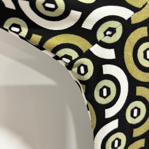 Tahari groovy graphic print long sleeve bow collar blouse size L - Picture 5 of 15